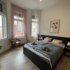 D58 In The Center Appartamento