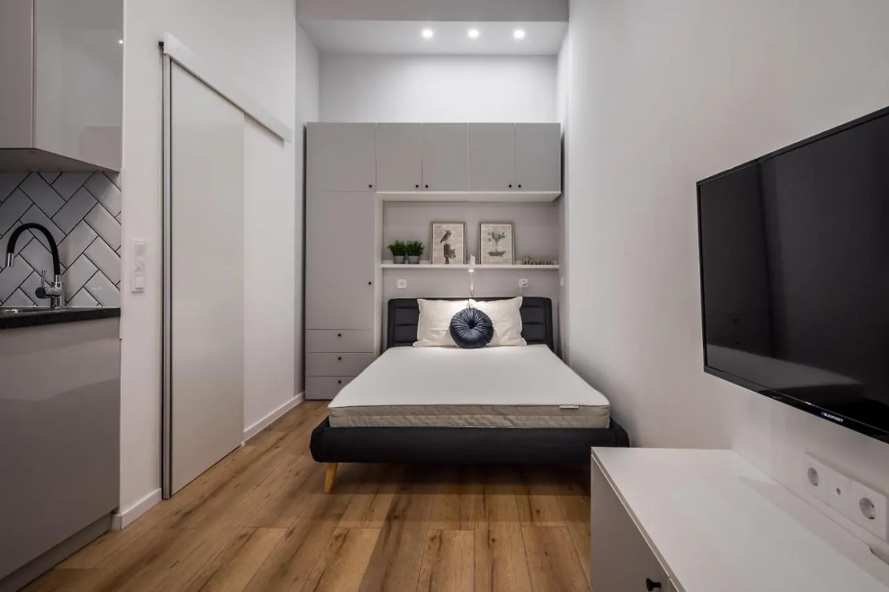 E32 - Oktogon Panorama Suite - Best Location - By Bqa 0*, Budapest Hungary