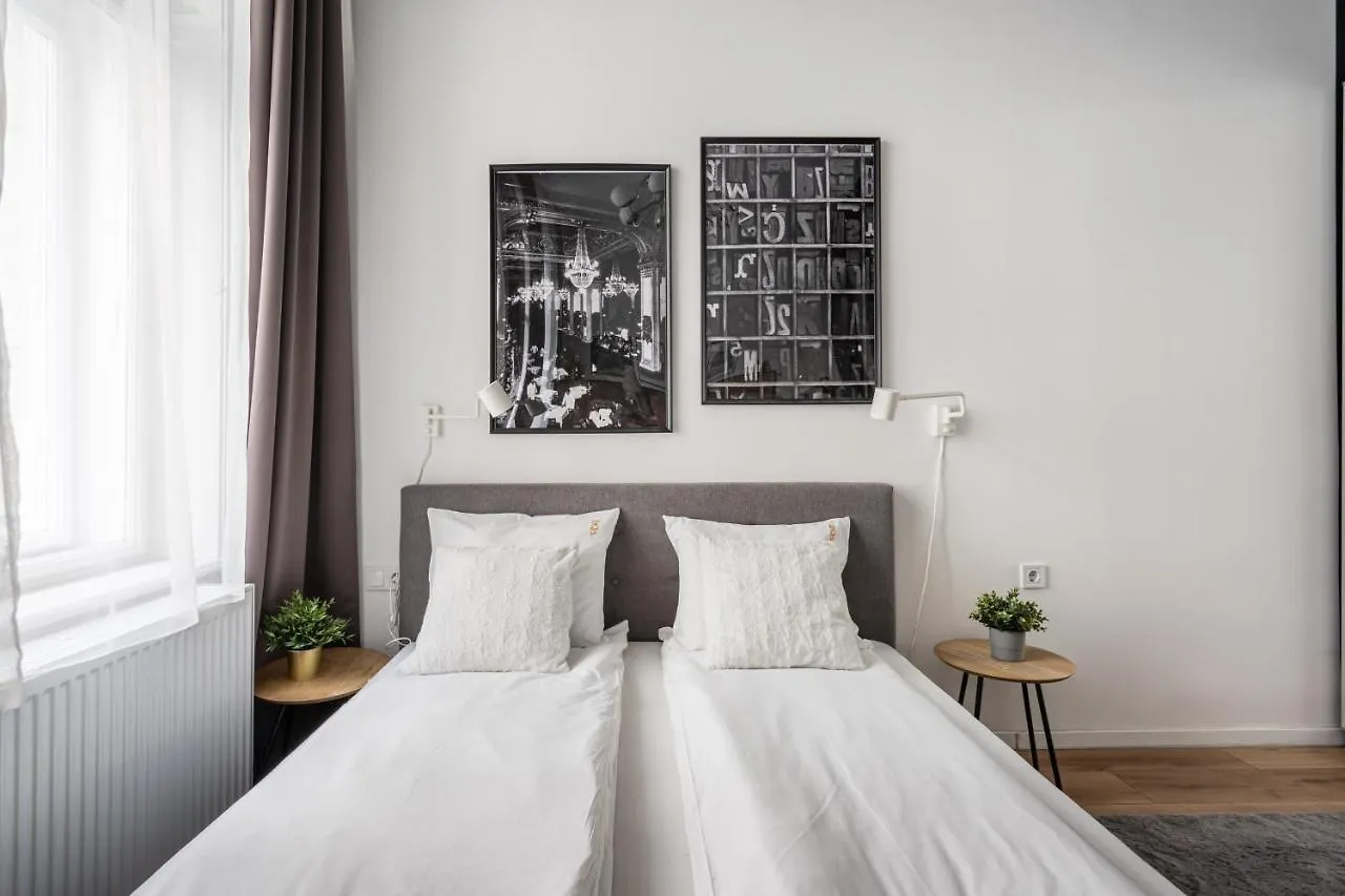 E32 - Oktogon Panorama Suite - Best Location - By Bqa Apartment Budapest