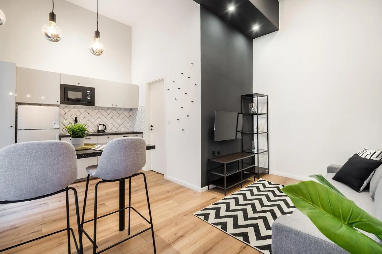 E32 - Oktogon Panorama Suite - Best Location - By Bqa 0*, Budapest Ungarn