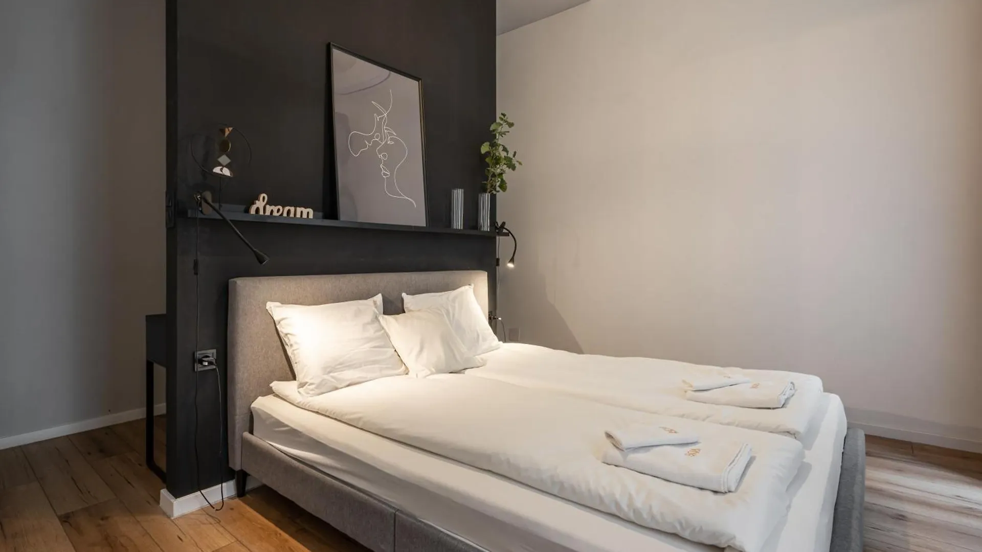 Apartment E32 - Oktogon Panorama Suite - Best Location - By Bqa