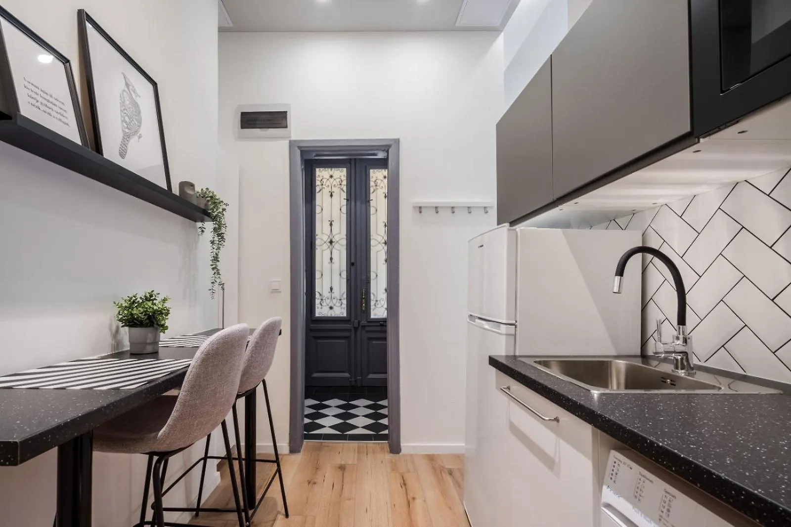E32 - Oktogon Panorama Suite - Best Location - By Bqa Budapest